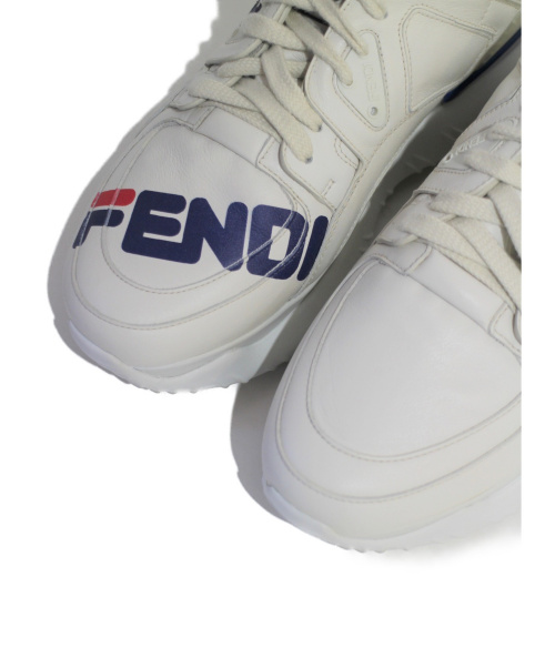 FENDI（フェンディ）FENDI (フェンディ) 18AW FENDI MANIA スニーカー/× FILA ホワイト サイズ:5の古着・服飾アイテム