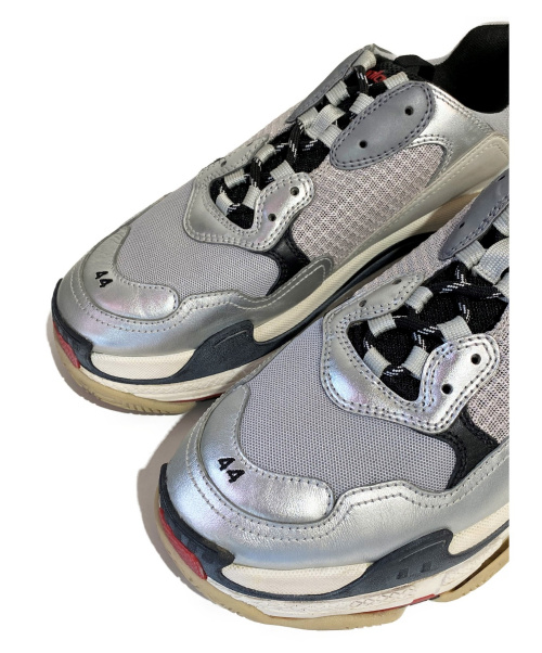 BALENCIAGA（バレンシアガ）BALENCIAGA (バレンシアガ) TRIPLE S グレー×シルバー サイズ:44の古着・服飾アイテム