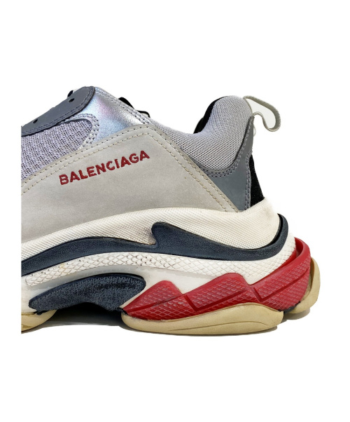 BALENCIAGA（バレンシアガ）BALENCIAGA (バレンシアガ) TRIPLE S グレー×シルバー サイズ:44の古着・服飾アイテム