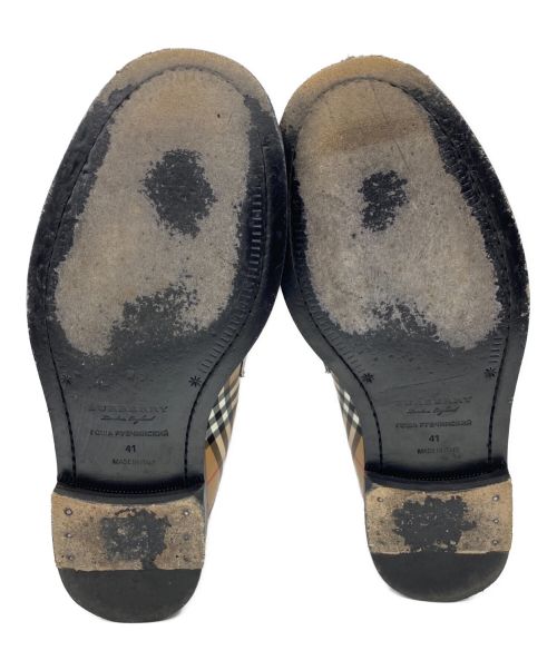 BURBERRY（バーバリー）BURBERRY (バーバリー) ローファー カーキ サイズ:41の古着・服飾アイテム