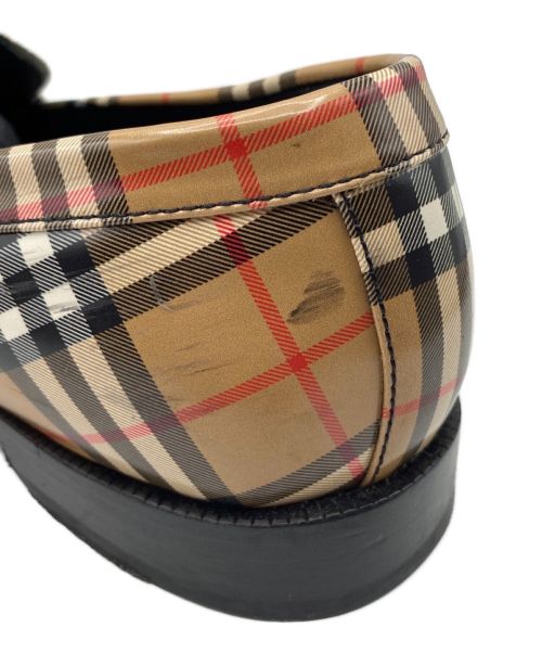 BURBERRY（バーバリー）BURBERRY (バーバリー) ローファー カーキ サイズ:41の古着・服飾アイテム