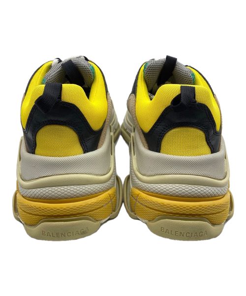 BALENCIAGA（バレンシアガ）BALENCIAGA (バレンシアガ) TRIPLE S ベージュ サイズ:27cmの古着・服飾アイテム