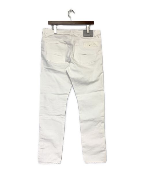Dior（ディオール）DIOR×sacai (ディオール×サカイ)  Slim Fit Jeans (New Regular) Cotton Denim  ホワイト サイズ:SIZE 33の古着・服飾アイテム