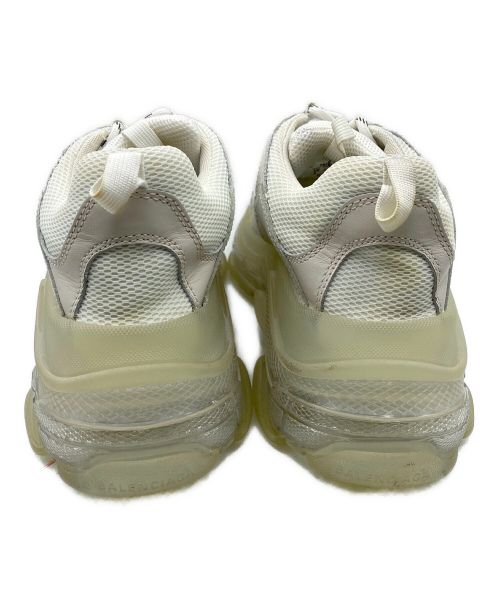 BALENCIAGA（バレンシアガ）BALENCIAGA (バレンシアガ) TRIPLE S Trainers ホワイト サイズ:SIZE 42の古着・服飾アイテム