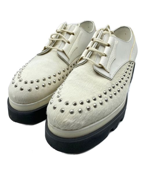 foot the coacher（フットザコーチャー）foot the coacher (フットザコーチャー) TWEETY GILLIE STUDDED ホワイト サイズ:SIZE 8の古着・服飾アイテム