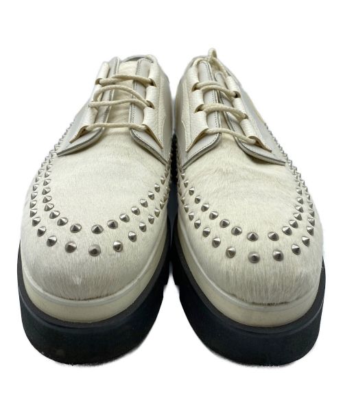 foot the coacher（フットザコーチャー）foot the coacher (フットザコーチャー) TWEETY GILLIE STUDDED ホワイト サイズ:SIZE 8の古着・服飾アイテム