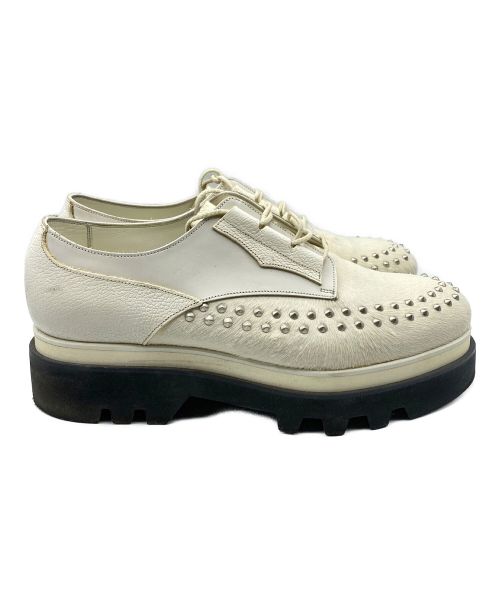 foot the coacher（フットザコーチャー）foot the coacher (フットザコーチャー) TWEETY GILLIE STUDDED ホワイト サイズ:SIZE 8の古着・服飾アイテム