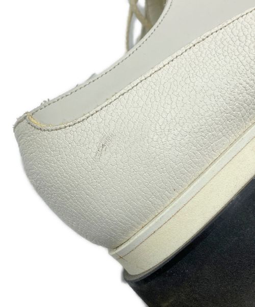 foot the coacher（フットザコーチャー）foot the coacher (フットザコーチャー) TWEETY GILLIE STUDDED ホワイト サイズ:SIZE 8の古着・服飾アイテム