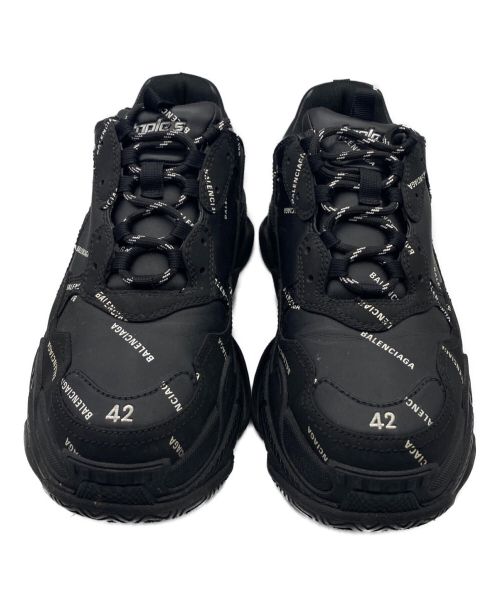 BALENCIAGA（バレンシアガ）BALENCIAGA (バレンシアガ) TRIPLE S ALLOVER LOGO BLACK ブラック サイズ:42の古着・服飾アイテム