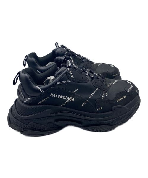 BALENCIAGA（バレンシアガ）BALENCIAGA (バレンシアガ) TRIPLE S ALLOVER LOGO BLACK ブラック サイズ:42の古着・服飾アイテム