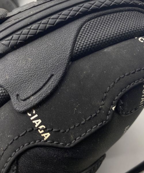 BALENCIAGA（バレンシアガ）BALENCIAGA (バレンシアガ) TRIPLE S ALLOVER LOGO BLACK ブラック サイズ:42の古着・服飾アイテム