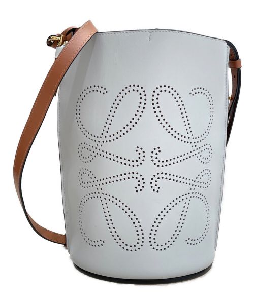 LOEWE（ロエベ）LOEWE (ロエベ) アナグラムゲートバケットショルダーバッグ ホワイトの古着・服飾アイテム