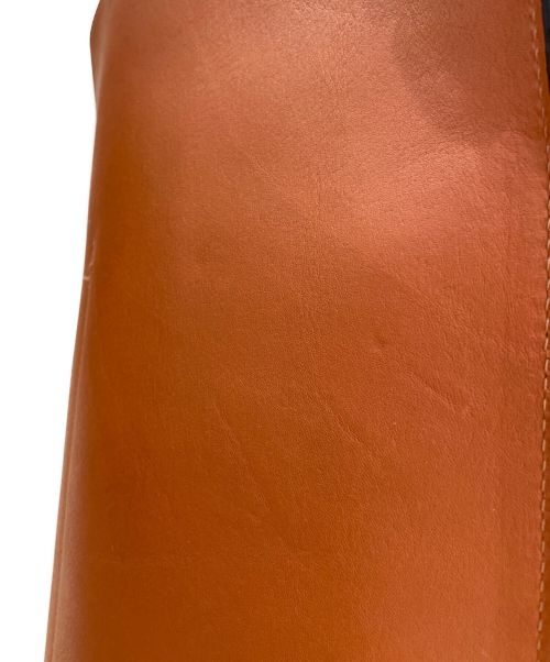 LOEWE（ロエベ）LOEWE (ロエベ) アナグラムゲートバケットショルダーバッグ ホワイトの古着・服飾アイテム