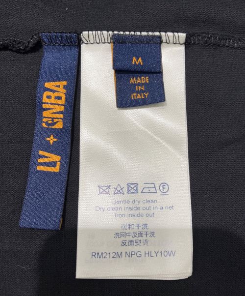 LOUIS VUITTON（ルイ ヴィトン）LOUIS VUITTON (ルイ ヴィトン) NBA (エヌビーエー) NBAプリントTシャツ ブラック サイズ:Mの古着・服飾アイテム