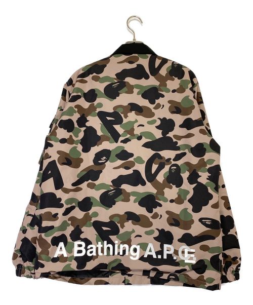 A BATHING APE（ア ベイシング エイプ）A BATHING APE (ア ベイシング エイプ) A.P.C. (アー・ペー・セー) CAMOCOACH JACKET グリーン×カーキ サイズ:Lの古着・服飾アイテム