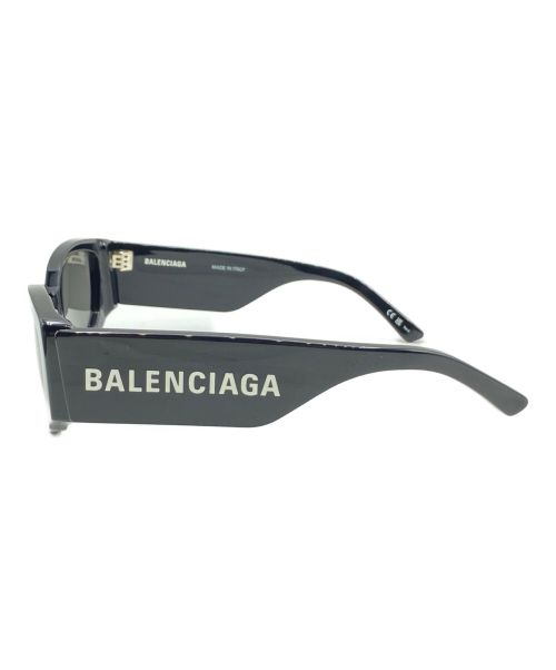 BALENCIAGA（バレンシアガ）BALENCIAGA (バレンシアガ) サイドロゴキャットアイサングラス ブラック サイズ:-の古着・服飾アイテム