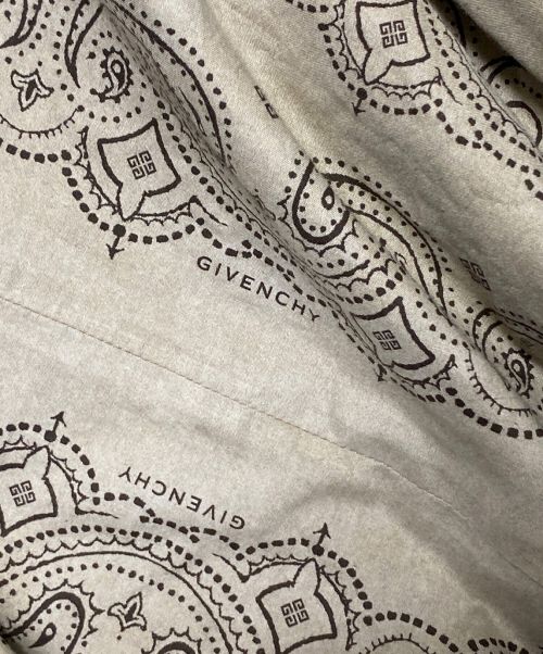 GIVENCHY（ジバンシィ）GIVENCHY (ジバンシィ) ショルダーバッグ ベージュ サイズ:-の古着・服飾アイテム