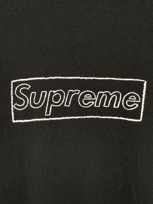 SUPREME（シュプリーム）SUPREME (シュプリーム) KAWS (カウズ) KAWS Chalk Logo Hooded Sweatshirt ブラック サイズ:Lの古着・服飾アイテム