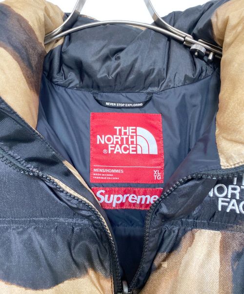 SUPREME（シュプリーム）SUPREME (シュプリーム) THE NORTH FACE (ザ ノース フェイス) Bleached Denim Print Nuptse Jacket ブラック×ブラウン サイズ:XLの古着・服飾アイテム