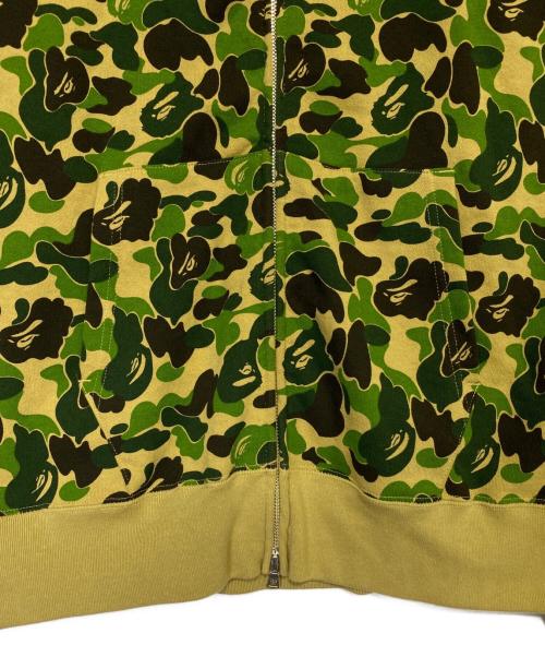 A BATHING APE（アベイシングエイプ）A BATHING APE (アベイシングエイプ) ABC Camo Shark Full Zip Hoodie ベージュ サイズ:SIZE Lの古着・服飾アイテム
