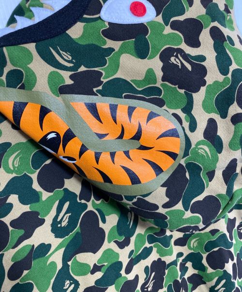 A BATHING APE（アベイシングエイプ）A BATHING APE (アベイシングエイプ) ABC Camo Shark Full Zip Hoodie ベージュ サイズ:SIZE Lの古着・服飾アイテム