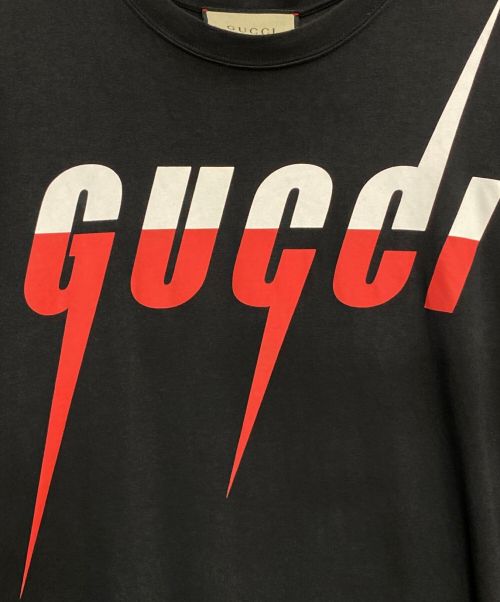 GUCCI（グッチ）GUCCI (グッチ) ブレード ロゴ Tシャツ ブラック サイズ:SIZE XLの古着・服飾アイテム