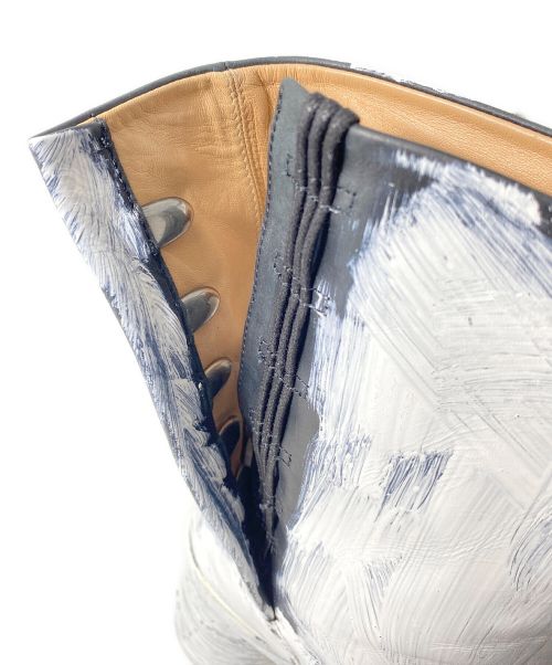 Maison Margiela（メゾンマルジェラ）Maison Margiela (メゾンマルジェラ) タビ ビアンケット アンクル レザーブーツ ブラック×ホワイト サイズ:41の古着・服飾アイテム