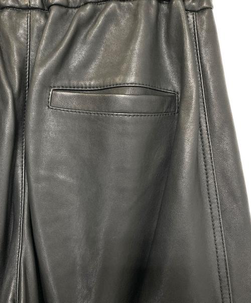 GIVENCHY（ジバンシィ）GIVENCHY (ジバンシィ) レザーパンツ ブラック サイズ:44の古着・服飾アイテム