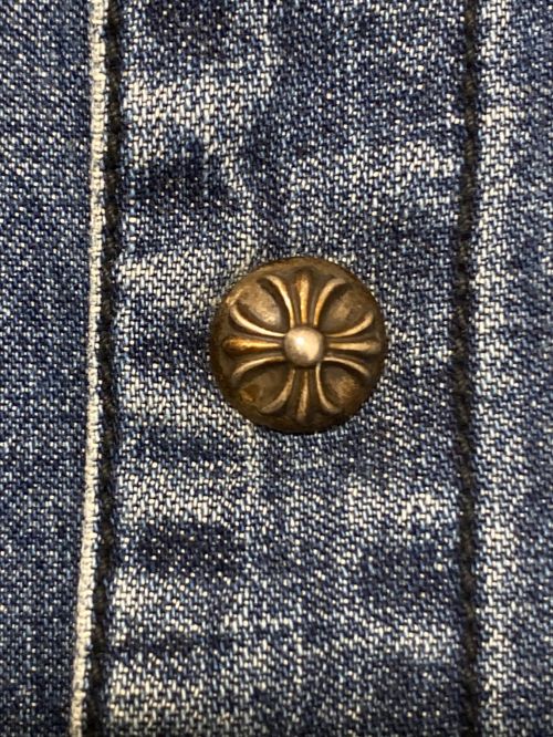 CHROME HEARTS（クロムハーツ）CHROME HEARTS (クロムハーツ) ラストバイト クロスボールボタン デニムシャツ インディゴ サイズ:Lの古着・服飾アイテム