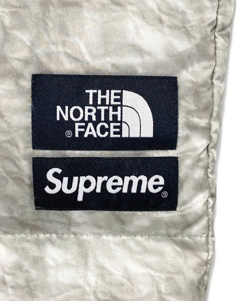 SUPREME（シュプリーム）SUPREME (シュプリーム) THE NORTH FACE (ザ ノース フェイス) Paper Print Nuptse Pants グレー サイズ:Sの古着・服飾アイテム