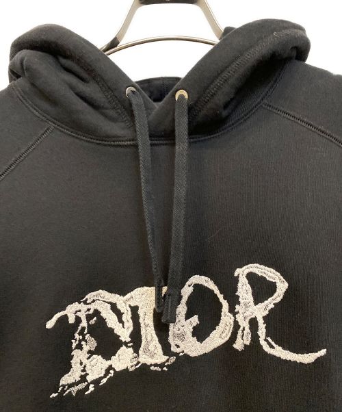 Christian Dior（クリスチャン ディオール）Christian Dior (クリスチャン ディオール) PETER DOIG (ピーター・ドイグ) フロントロゴ刺繍パーカー ブラック サイズ:Mの古着・服飾アイテム