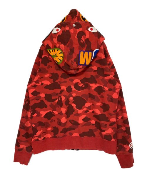 A BATHING APE（アベイシングエイプ）A BATHING APE (アベイシングエイプ) COLOR CAMO SHARK FULL ZIP HOODIE レッド サイズ:XLの古着・服飾アイテム