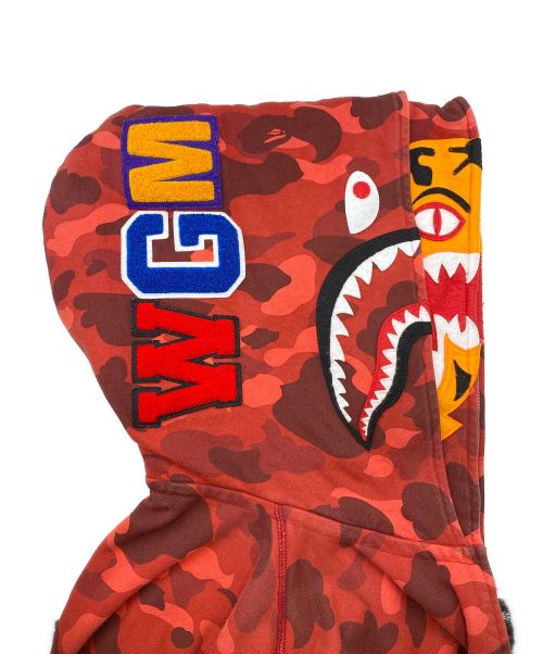 A BATHING APE（アベイシングエイプ）A BATHING APE (アベイシングエイプ) COLOR CAMO SHARK FULL ZIP HOODIE レッド サイズ:XLの古着・服飾アイテム