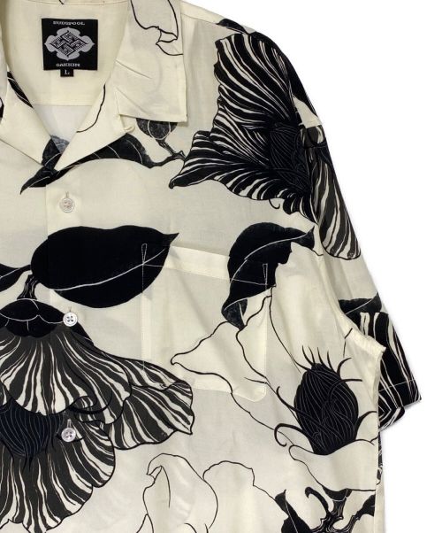 Gakkin（ガッキン）Gakkin (ガッキン) BUDSPOOL (バッズプール) 廻り花 HAWAIIAN SHIRT アイボリー×ブラック サイズ:Lの古着・服飾アイテム
