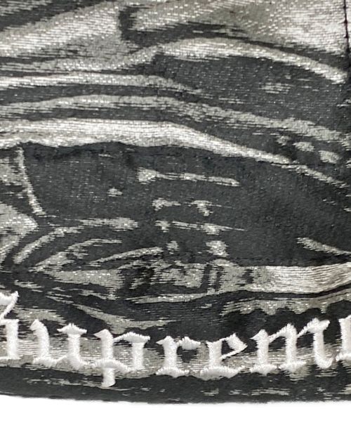SUPREME（シュプリーム）SUPREME (シュプリーム) H.R. Giger (ハンス・リューディ・ギーガー) Jacquard Down Puffer Jacket ブラック サイズ:Lの古着・服飾アイテム