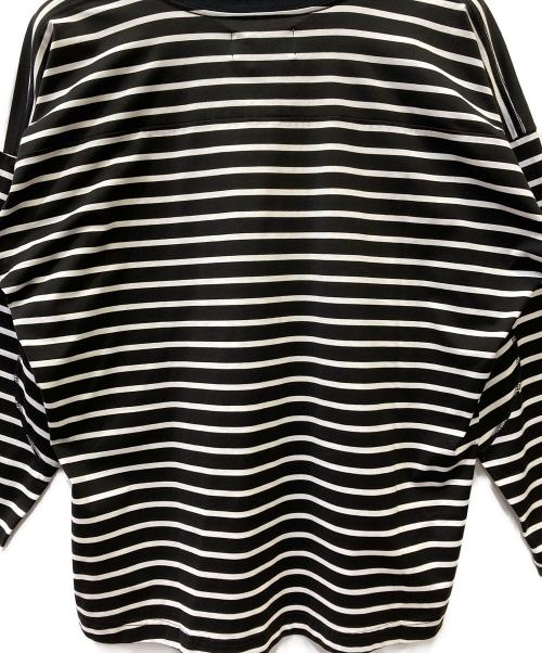 no.（ナンバー）no. (ナンバー) V NECK BORDER FOOTBALL CUTSAW ブラック×ホワイト サイズ:1 未使用品の古着・服飾アイテム