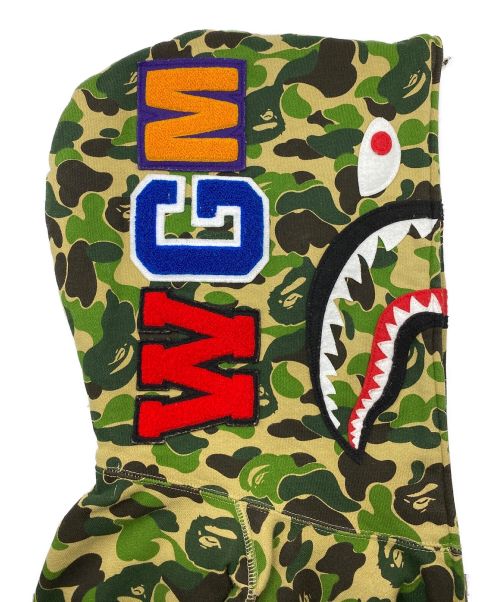 A BATHING APE（アベイシングエイプ）A BATHING APE (アベイシングエイプ) Camo Shark Full Zip オリーブ サイズ:Mの古着・服飾アイテム