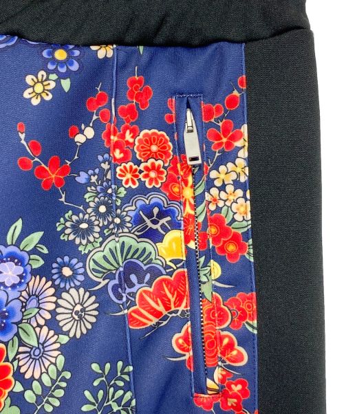 Palm Angels（パーム エンジェルス）Palm Angels (パーム エンジェルス) BLOOMING SLIM TRACK PANTS ブルー サイズ:M 未使用品の古着・服飾アイテム