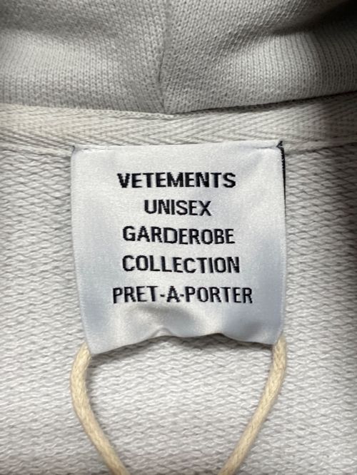 VETEMENTS（ヴェトモン）VETEMENTS (ヴェトモン) Genetically modified hoodie グレー サイズ:XSの古着・服飾アイテム