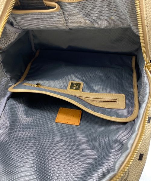 MCM（エムシーエム）MCM (エムシーエム) Visetos Stark Side Studded Bag Pack ベージュ サイズ:-の古着・服飾アイテム