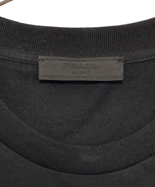 PRADA（プラダ）PRADA (プラダ) Raised Logo Round neck Tee ブラック サイズ:Mの古着・服飾アイテム