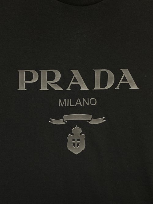 PRADA（プラダ）PRADA (プラダ) Raised Logo Round neck Tee ブラック サイズ:Mの古着・服飾アイテム
