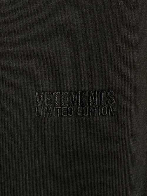 VETEMENTS（ヴェトモン）VETEMENTS (ヴェトモン) CUT UP BIG SWEAT LONG PANTS ブラック サイズ:Sの古着・服飾アイテム