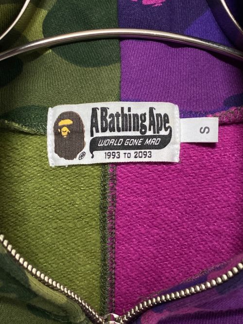 A BATHING APE（アベイシングエイプ）A BATHING APE (アベイシングエイプ) CAMO SHARK HOODIE パープル×グリーン サイズ:Sの古着・服飾アイテム