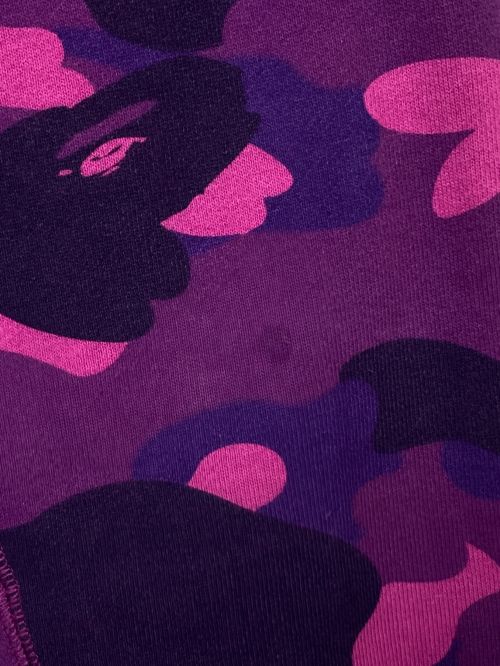 A BATHING APE（アベイシングエイプ）A BATHING APE (アベイシングエイプ) CAMO SHARK HOODIE パープル×グリーン サイズ:Sの古着・服飾アイテム