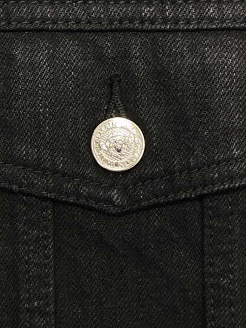 BALMAIN（バルマン）BALMAIN (バルマン) バックエンブロイダリーデニムジャケット ブラック サイズ:46の古着・服飾アイテム