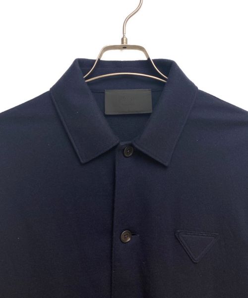 PRADA（プラダ）PRADA (プラダ) 三角プレート シャツ ネイビー サイズ:Mの古着・服飾アイテム
