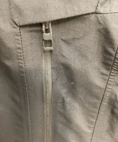 LOEWE（ロエベ）LOEWE (ロエベ) テープデザインナイロンマウンテンパーカー ブラック サイズ:Mの古着・服飾アイテム