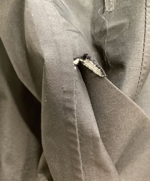 LOEWE（ロエベ）LOEWE (ロエベ) テープデザインナイロンマウンテンパーカー ブラック サイズ:Mの古着・服飾アイテム