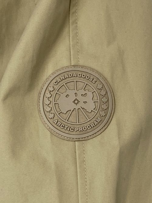 CANADA GOOSE（カナダグース）CANADA GOOSE (カナダグース) UNION (ユニオン) NBA (エヌビーエー) トゥサン コート ベージュ サイズ:Mの古着・服飾アイテム